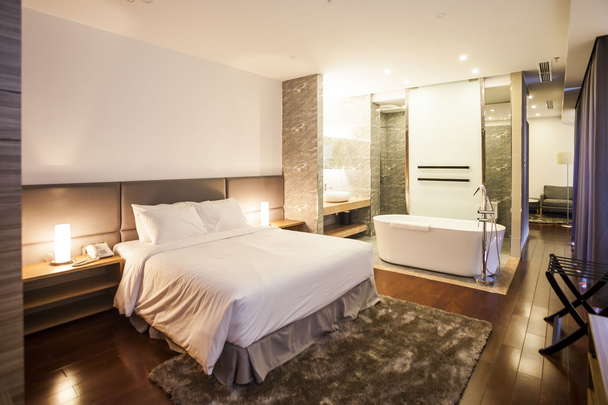 Charm Suite Residence Saigon Cidade de Ho Chi Minh Exterior foto